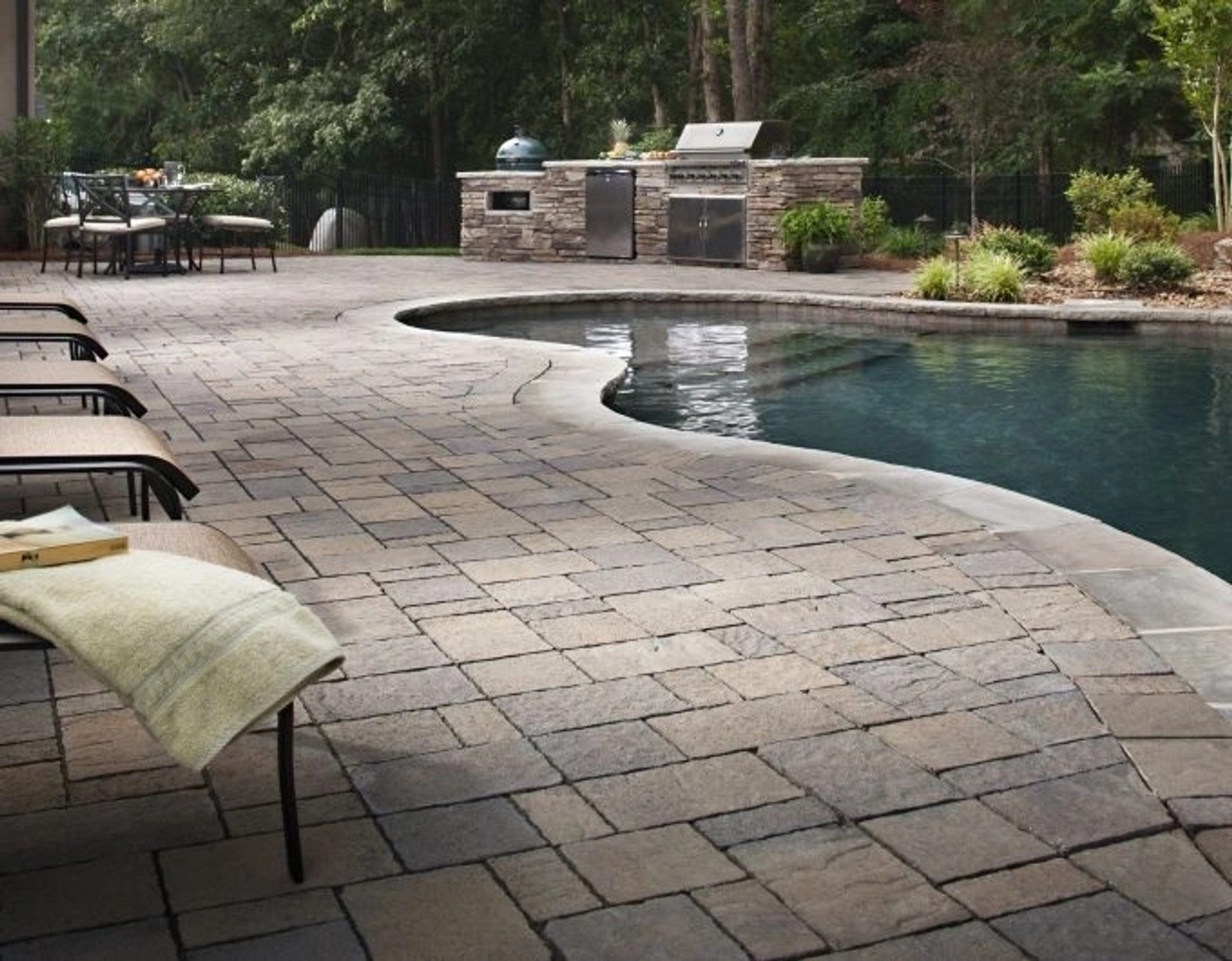 Poolside Lounge · Travertine